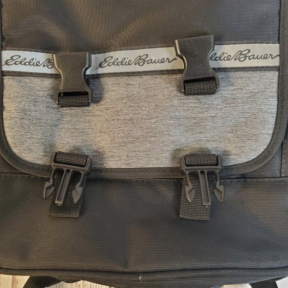 Eddie Bauer Atlas Backpack Black with Insulated side pouch, Magnetic closure - Picture 3 of 16